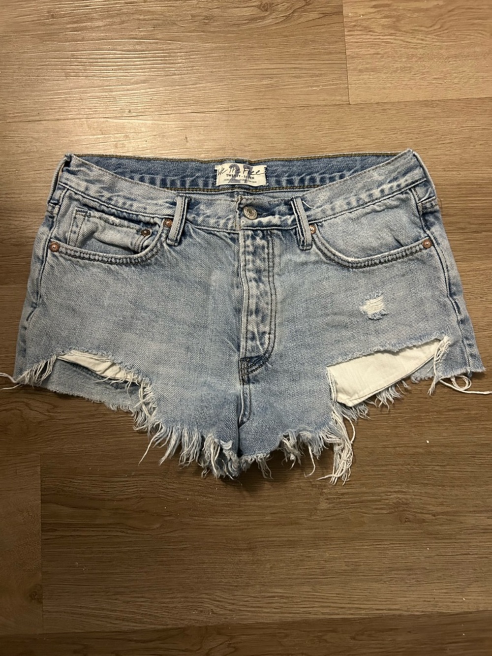 We The Free Light Blue Distressed Denim Cutoff Shorts 0247 B3